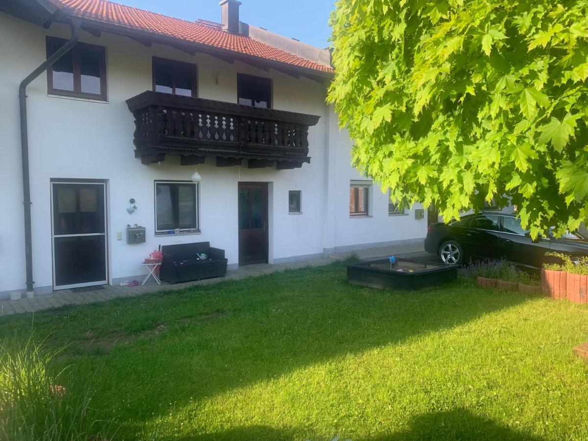 Ferienwohnung Am Ponyhof Altötting Екстериор снимка